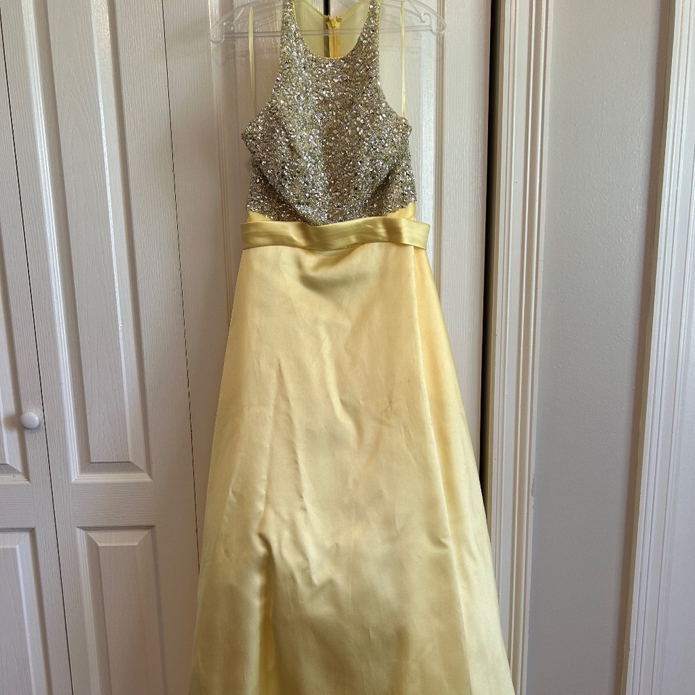 Women’s Yellow Beaded Prom Dress